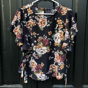FLORAL TOP